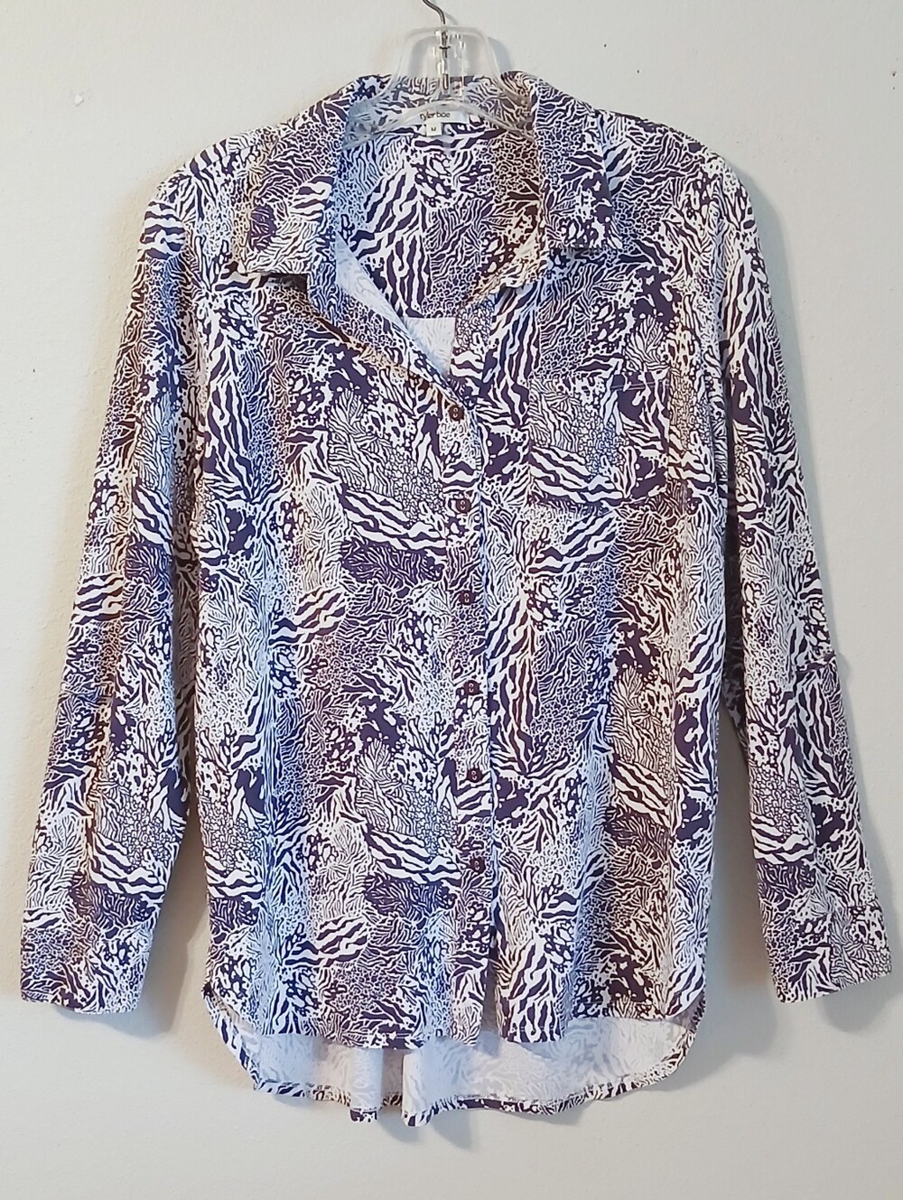 Tyler Boe Blue and White Zebra Print Button Up Shirt Size Medium  Hi -Low Hem